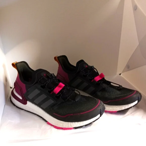 Women's Adidas Ultraboost 4.0 Running Shoes